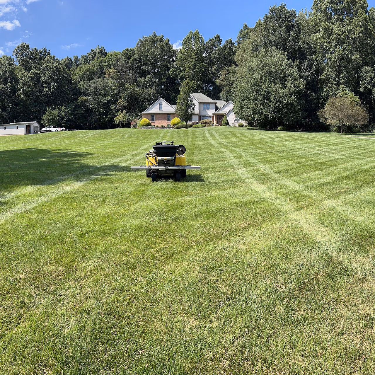 Grass cutting and edging service in Oxford, PA