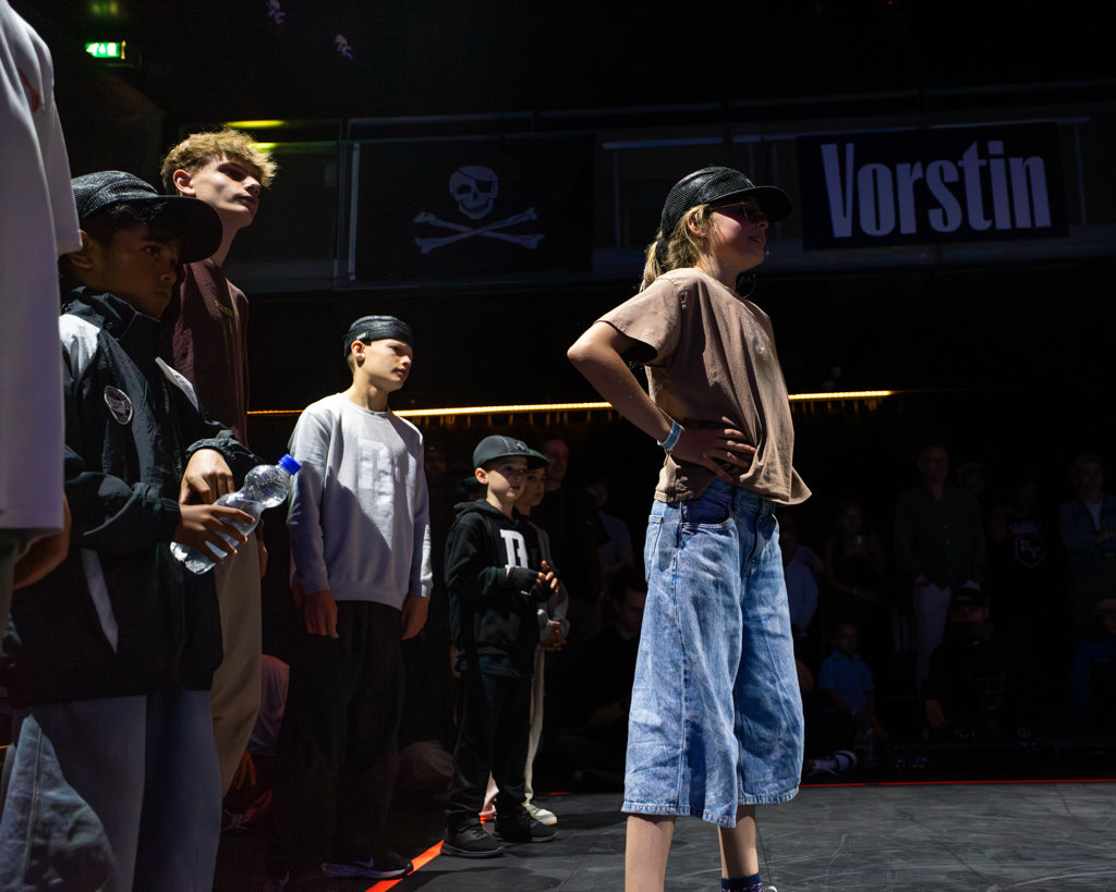 Foto van een jonge danser bij de Raw Essence battle bij het Summer Sickness festival van Dynamic Arts in Hilversum