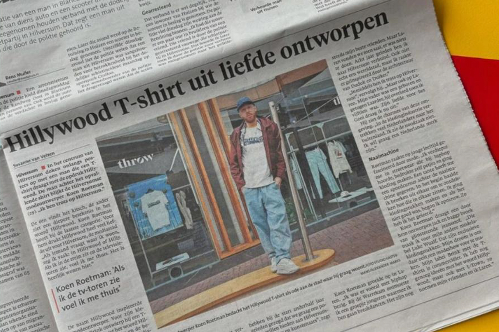 Foto van krantenbericht over het nieuwe Hillywood shirt van Koen Roetman