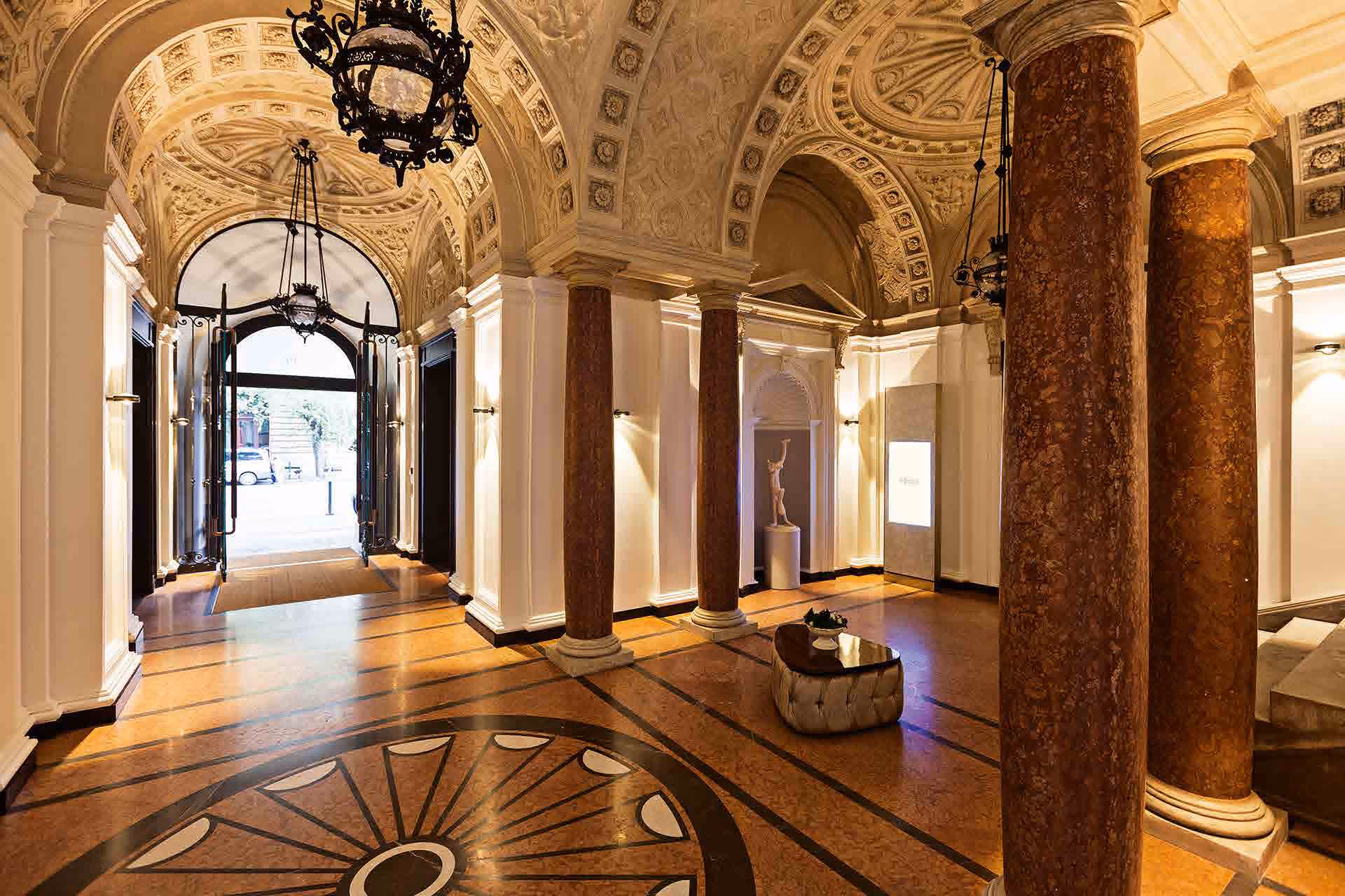 1061 Budapest - Andrássy út ékköve - Eladó palota-komplexum