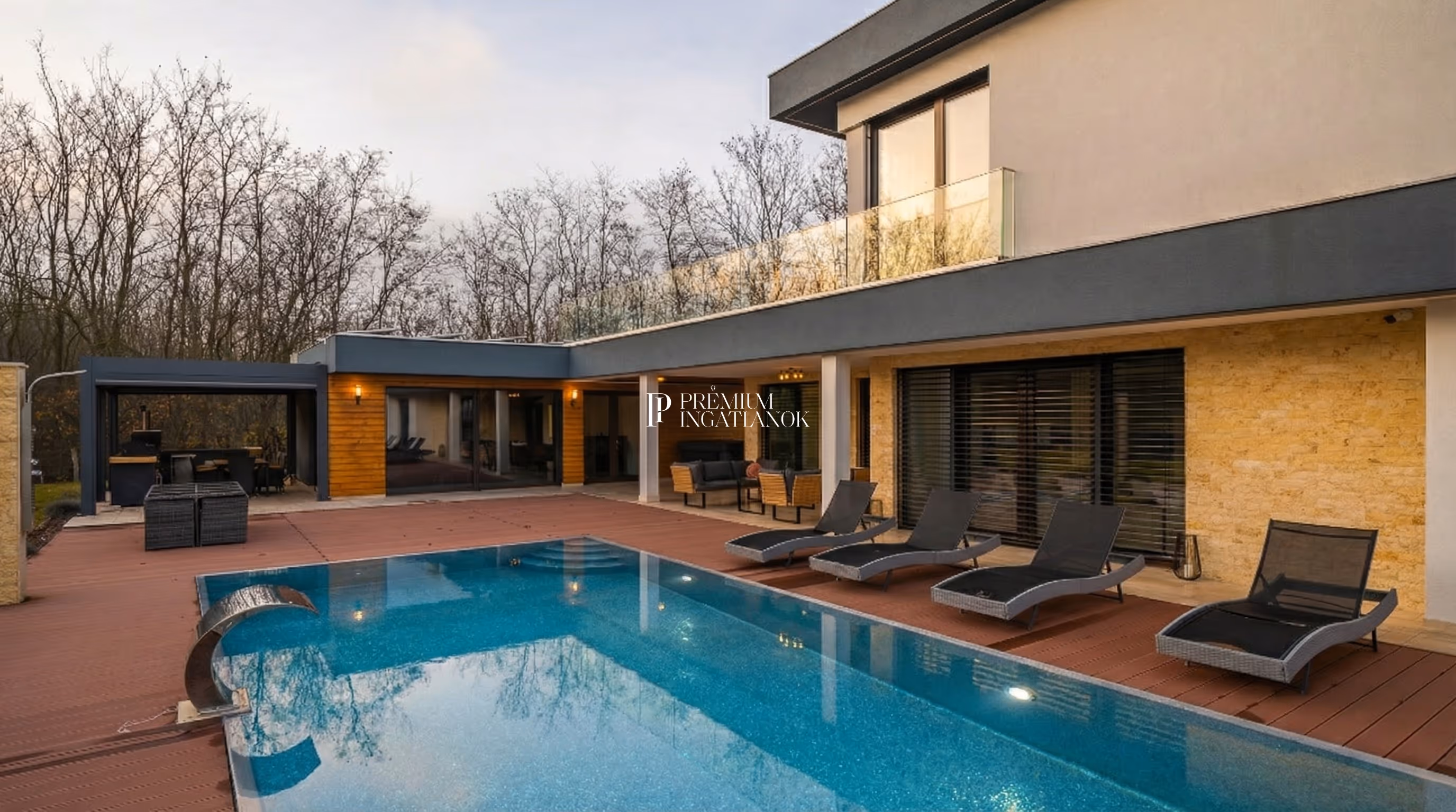 2146 Mogyoród - Minimál stílusú triplakomfortos új építésű otthon medencével