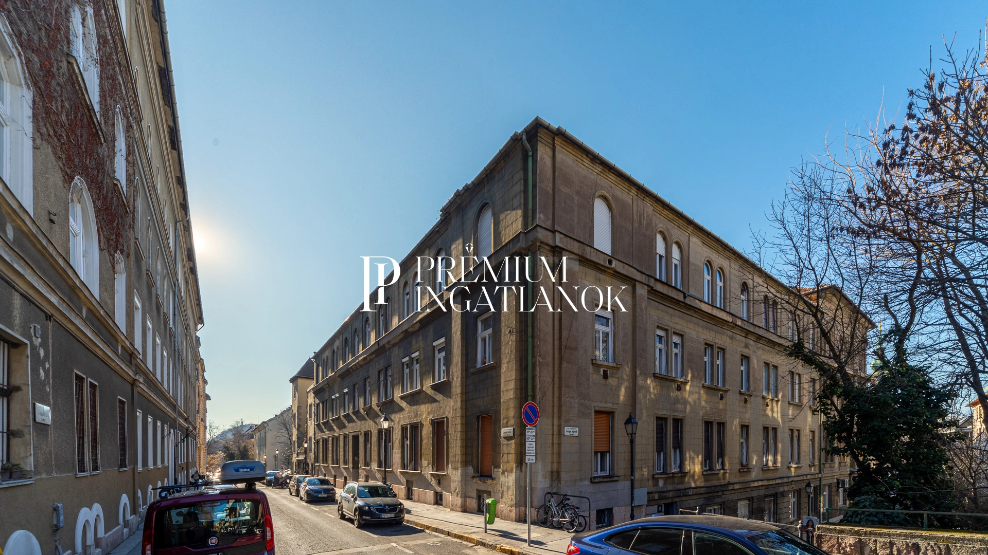 Budapest I. kerület - Teljeskörűen felújított polgári lakás a Vár lábánál