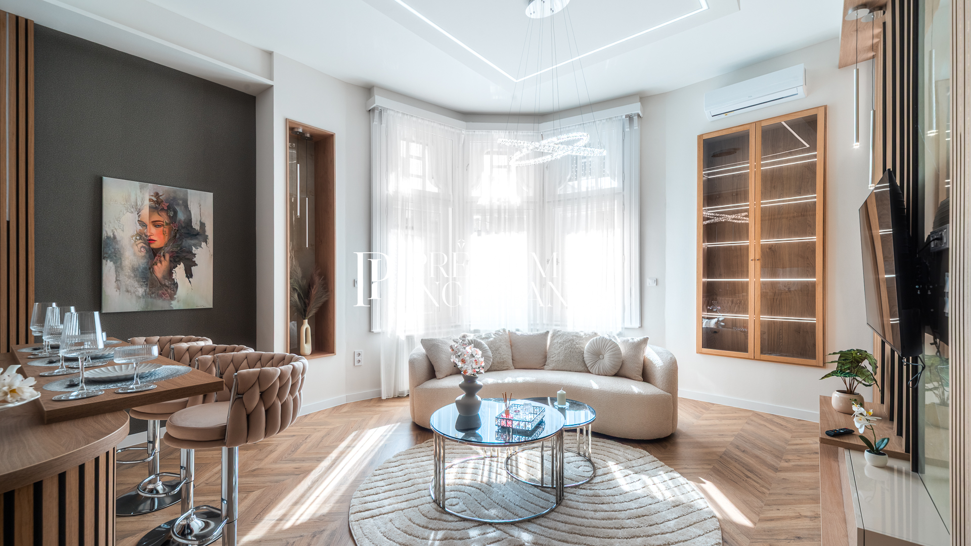 Budapest 5. kerület - Váci utcai luxus szinten felújított polgári lakás