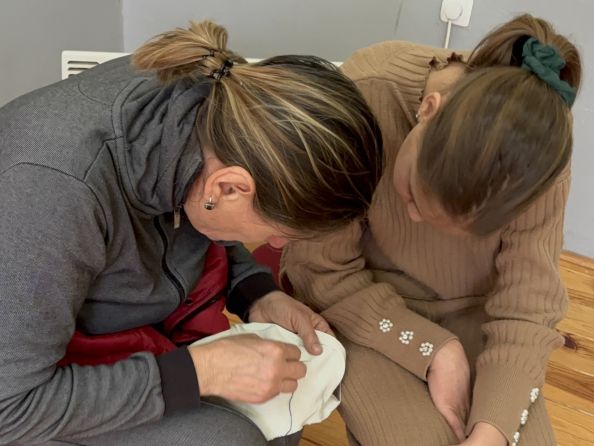 Članice Udruženja vježbaju vez