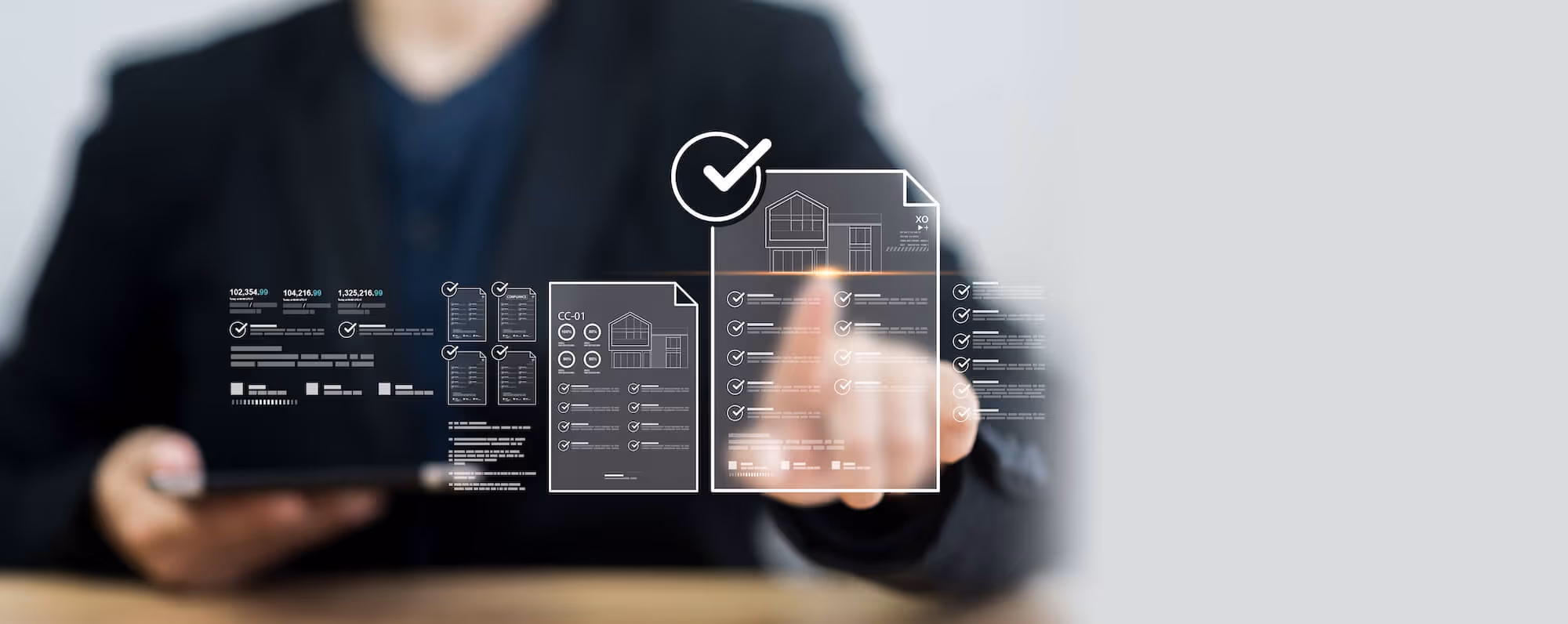 Mensch am Smartphone mit transparenten Hologrammen und Checklisten, um Qualität von Planprofi24 zu veranschaulichen