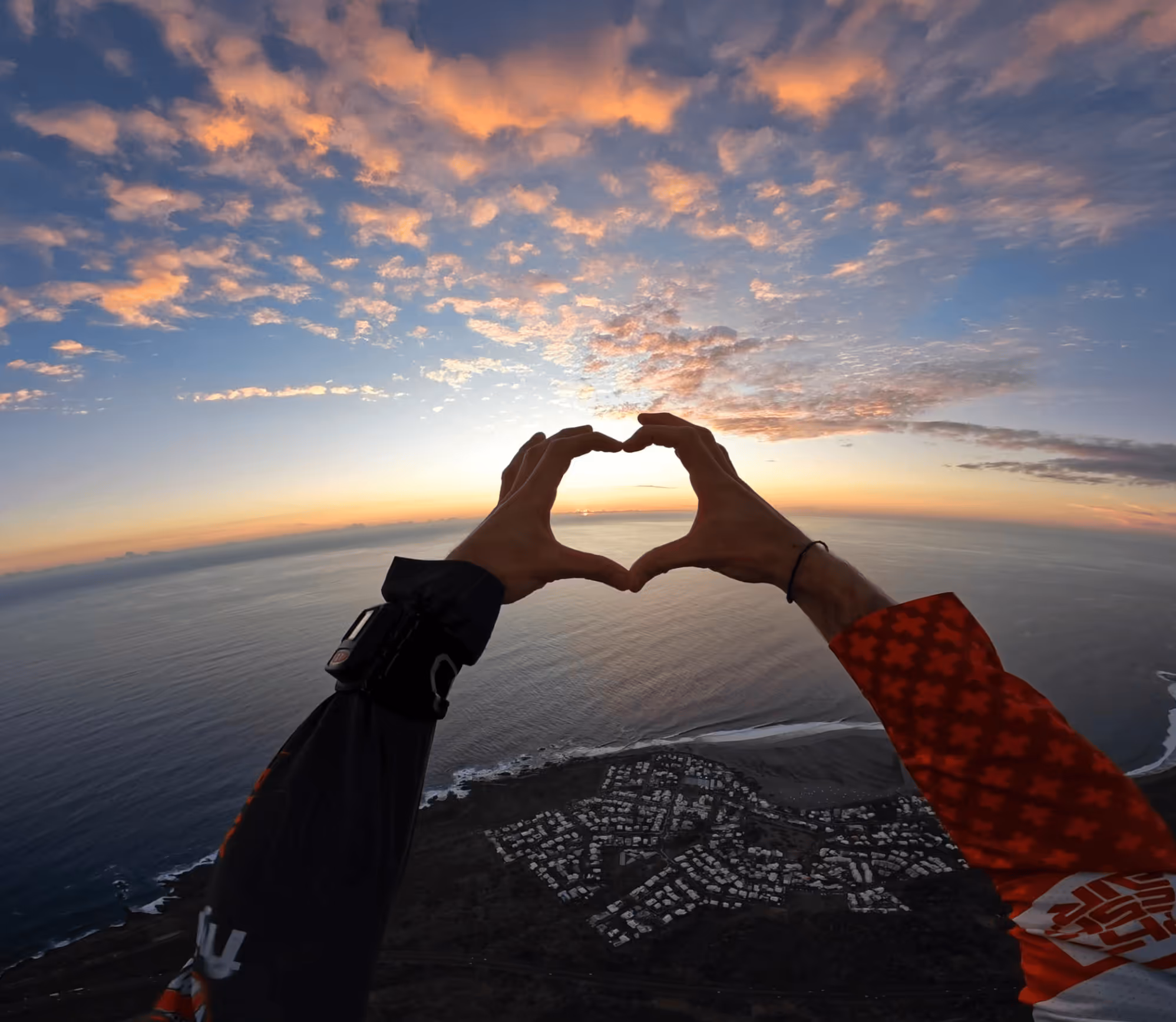 COEUR EN SAUT AU PARACLUB DE BOURBON - ILE DE LA REUNION