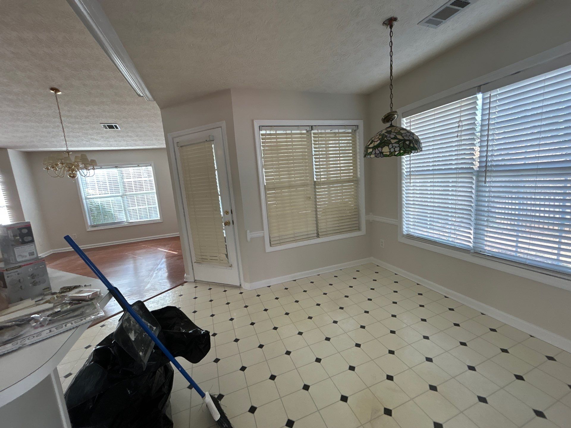 727 Bostonian Way Lawrenceville - Before Renovation