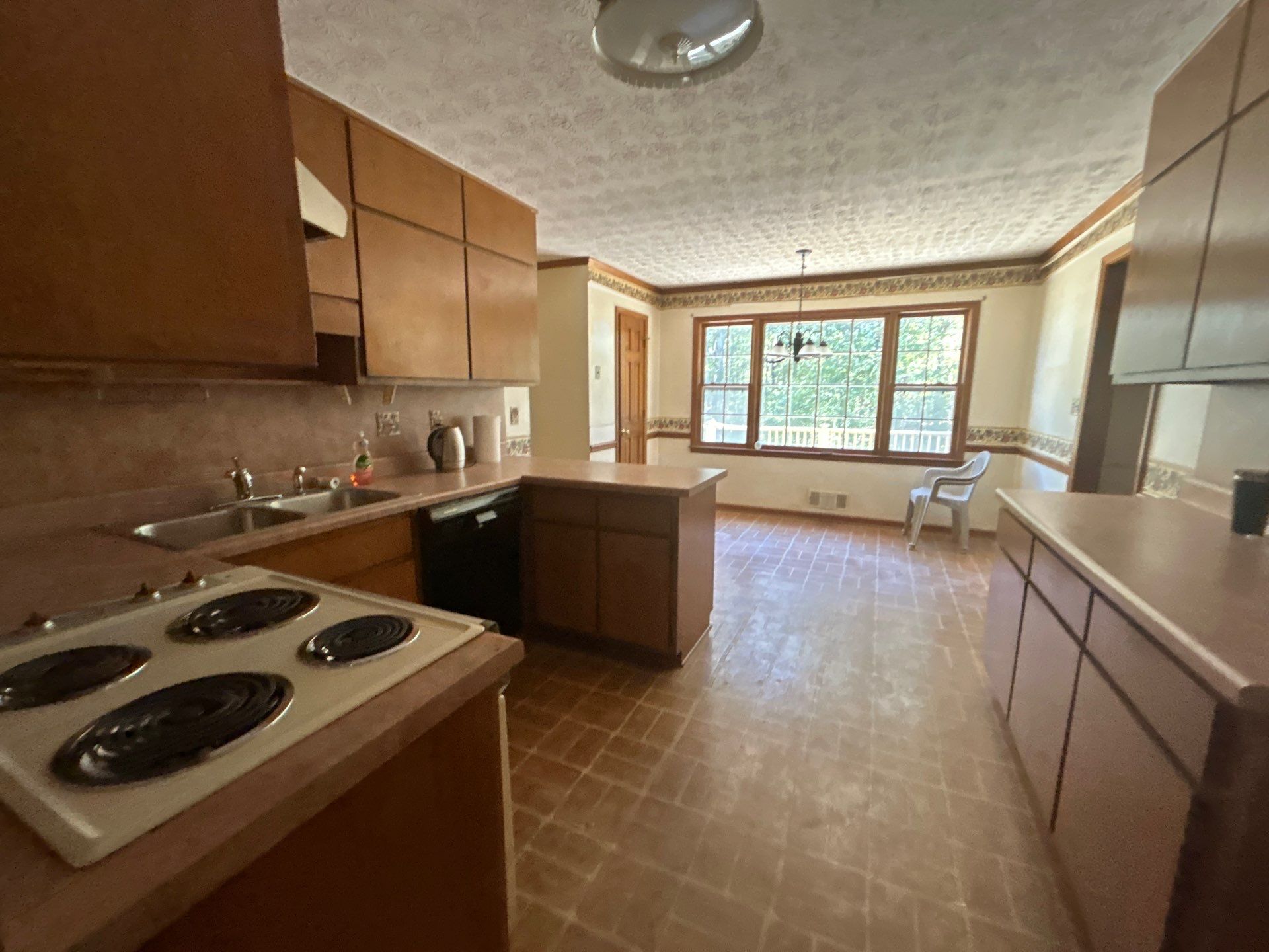 Kitchen Before 2