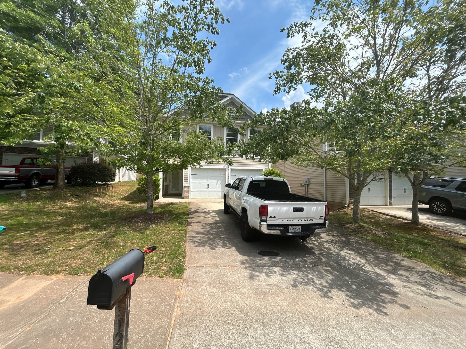 122 Hidden Creek Dr, Canton GA