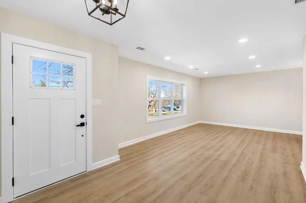 1340 Vine St NE — RenoMaxed completed living room
