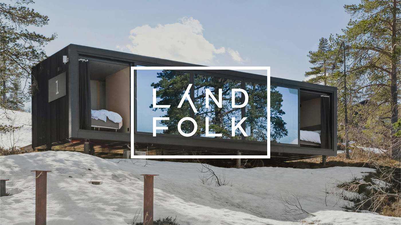 Landfolk-logo foran Omgi-hytte