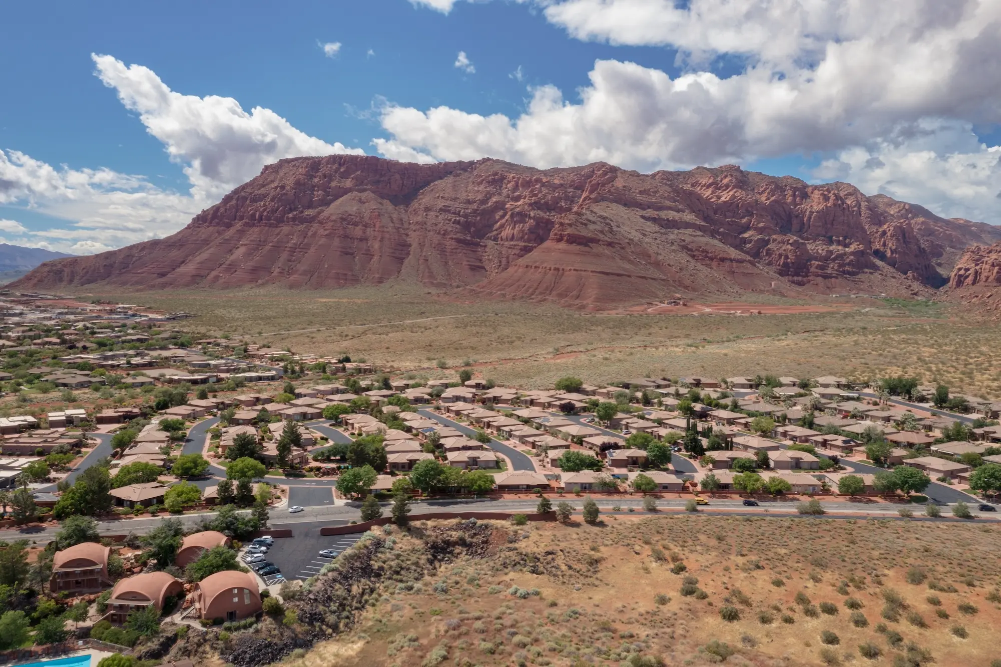 Residential neighborhood overview in Ivins, Utah