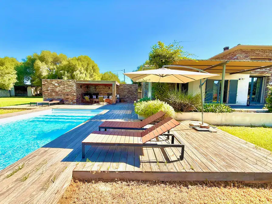 Villa avec piscine en location à Aléria en Corse