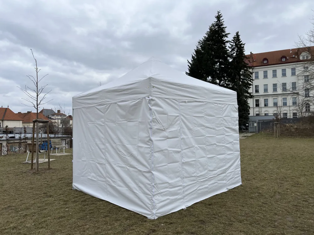 Nůžkový stan 3x3 m bílý s plným uzavřeným opláštěním ze všech stran | Berger Group
