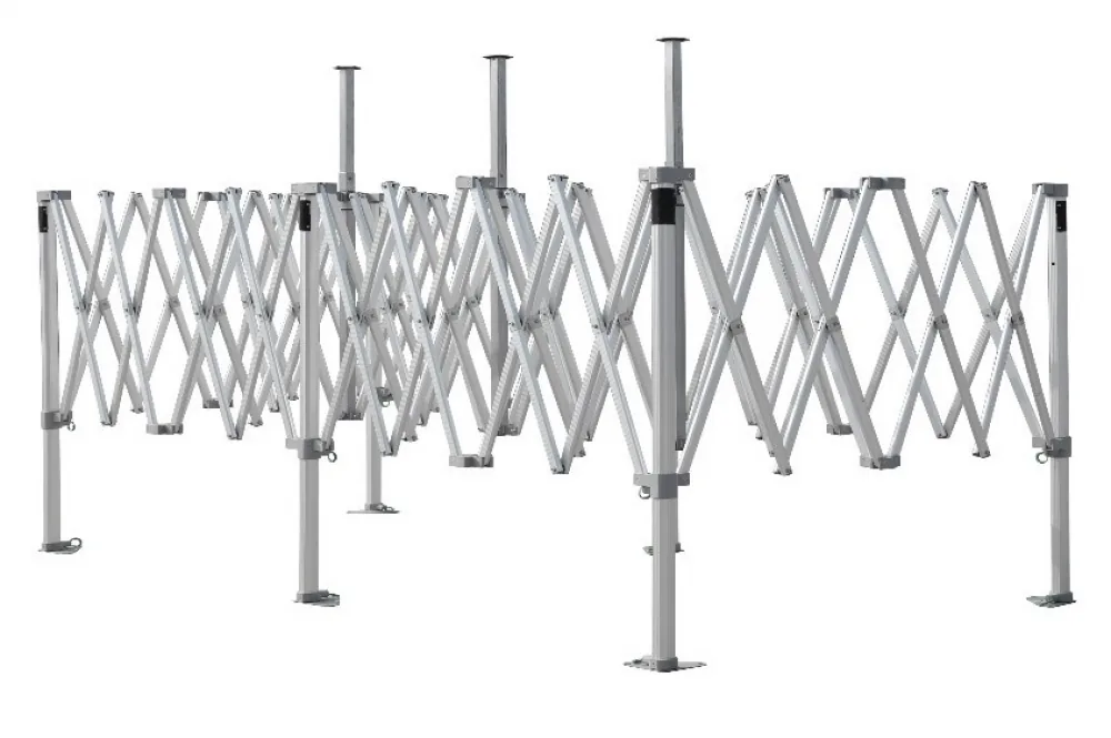 Hliníková nůžková konstrukce stanu 3x6 m rozložená — detail skládacího mechanismu | Berger Group