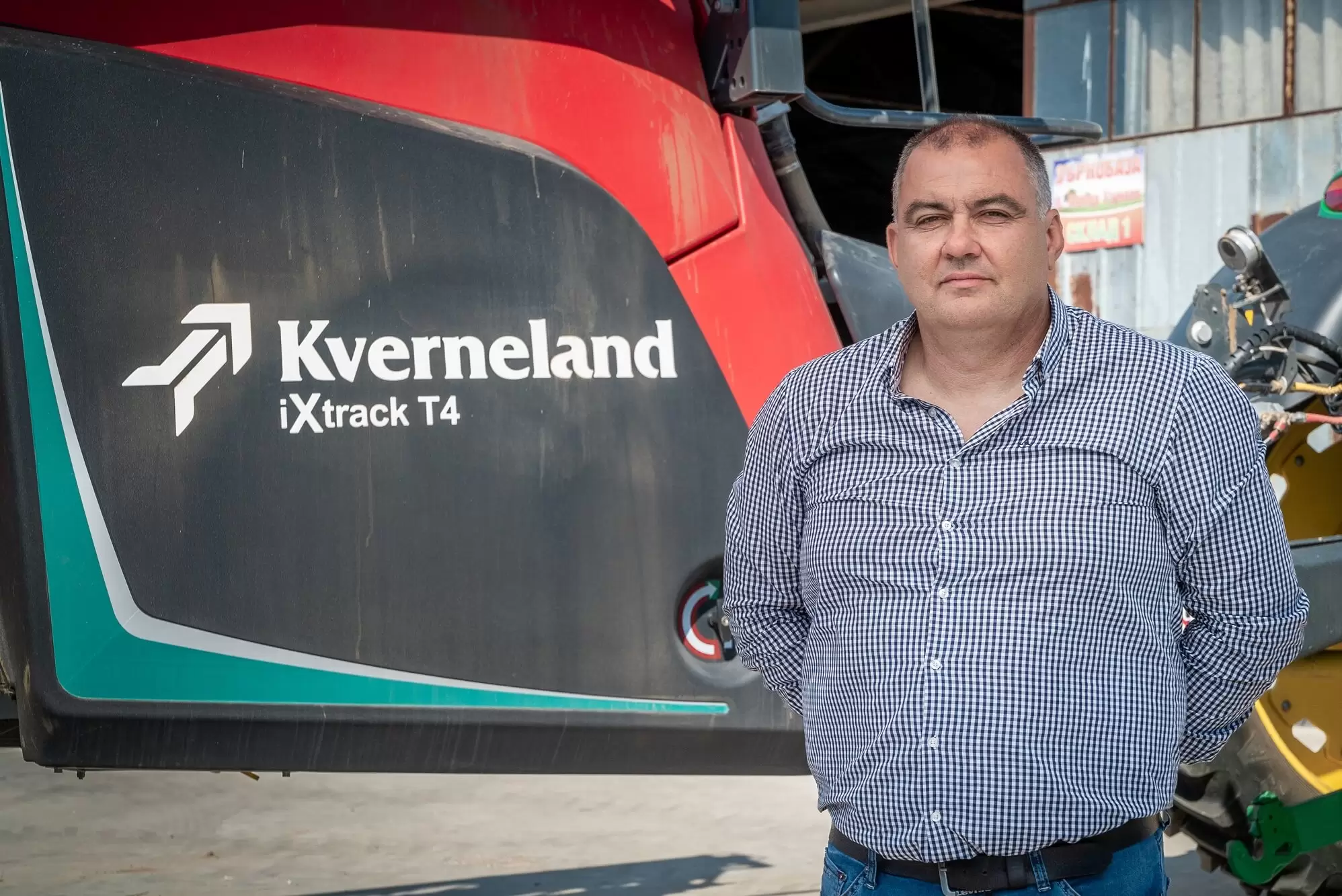Kverneland iXtrack T4 Essential trailed sprayer