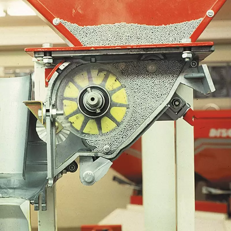 Kverneland DL seeder metering device fine seeds