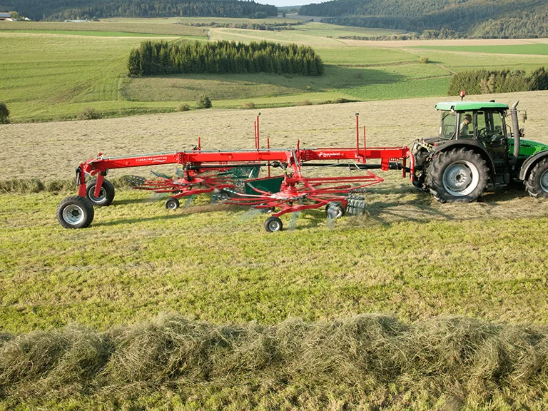 Kverneland ProLine rakes