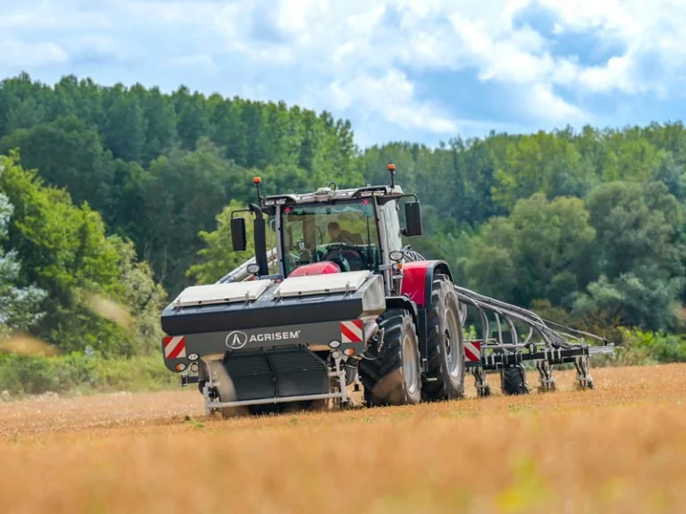 T-Boss mounted seeder