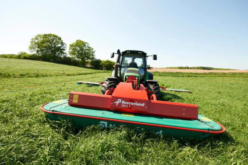Kverneland front-mounted disc mower section
