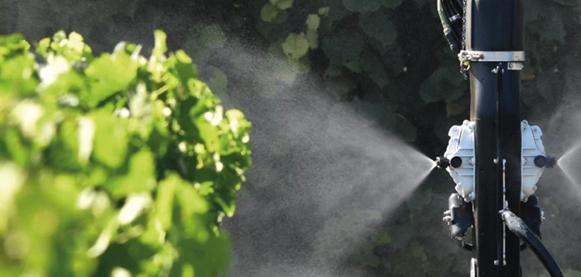 Berthoud WinAir sprayer in field
