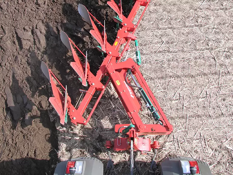 Kverneland EO-LO plough