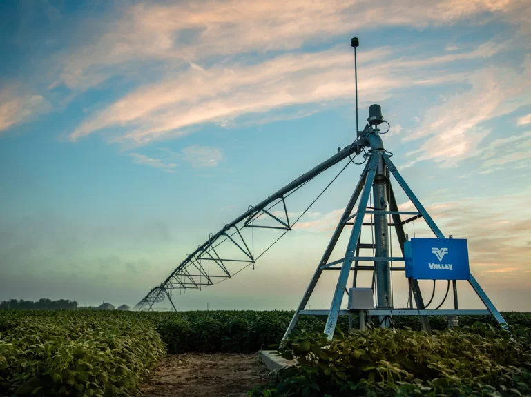 Valley pivot irrigation system NIK