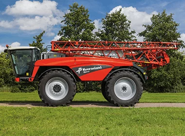 Самоходна пръскачка Kverneland iXdrive S6
