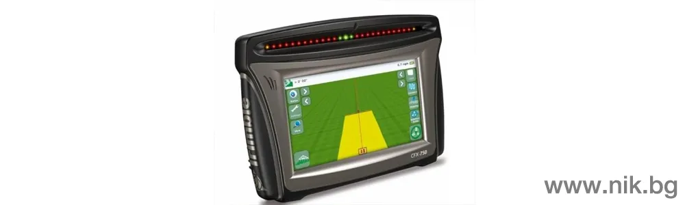 Дисплей Trimble CFX-750, монтиран в кабина на трактор за лесна навигация и управление на полето