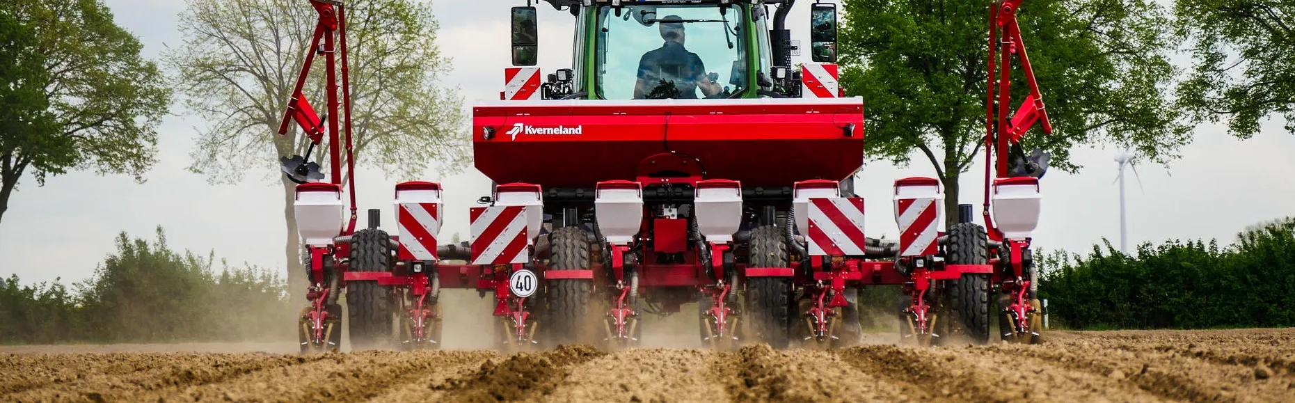 Прецизна сеялка Kverneland Optima SX при сеитба с увеличена работна скорост