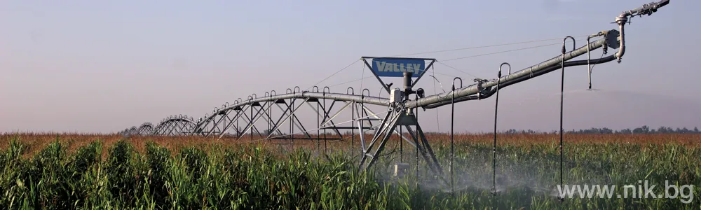 Представители на Valley и НИК Технолоджис при обявяване на партньорство за прецизно напояване