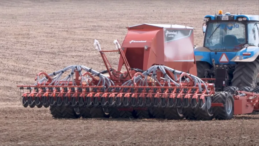 Kverneland U-drill - умната машина на полето
