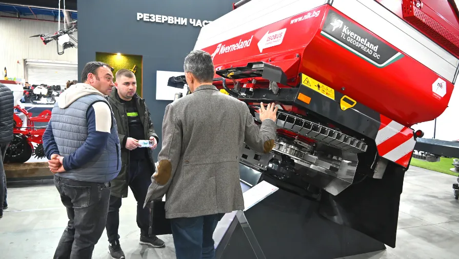 НИК и Kverneland по време на АГРА 2023