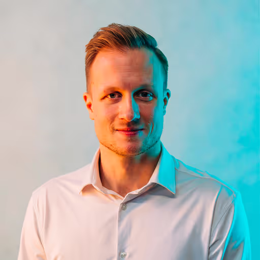 Maciej Zasada - Le Polish Bureau