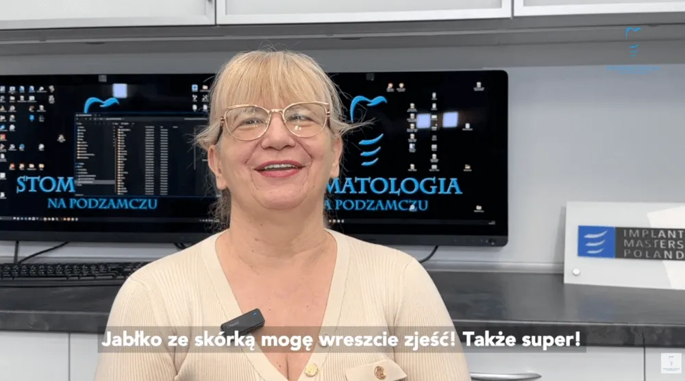 pacjent-po-kompleksowym-leczeniu-uzebienia