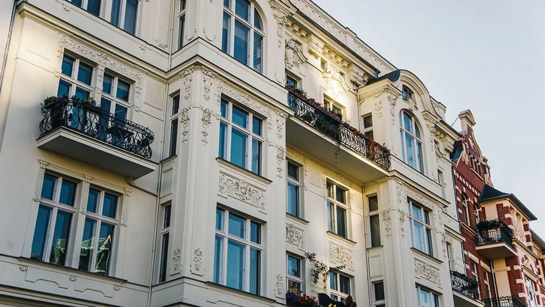 Immobilien selbst verwalten oder verwalten lassen?
