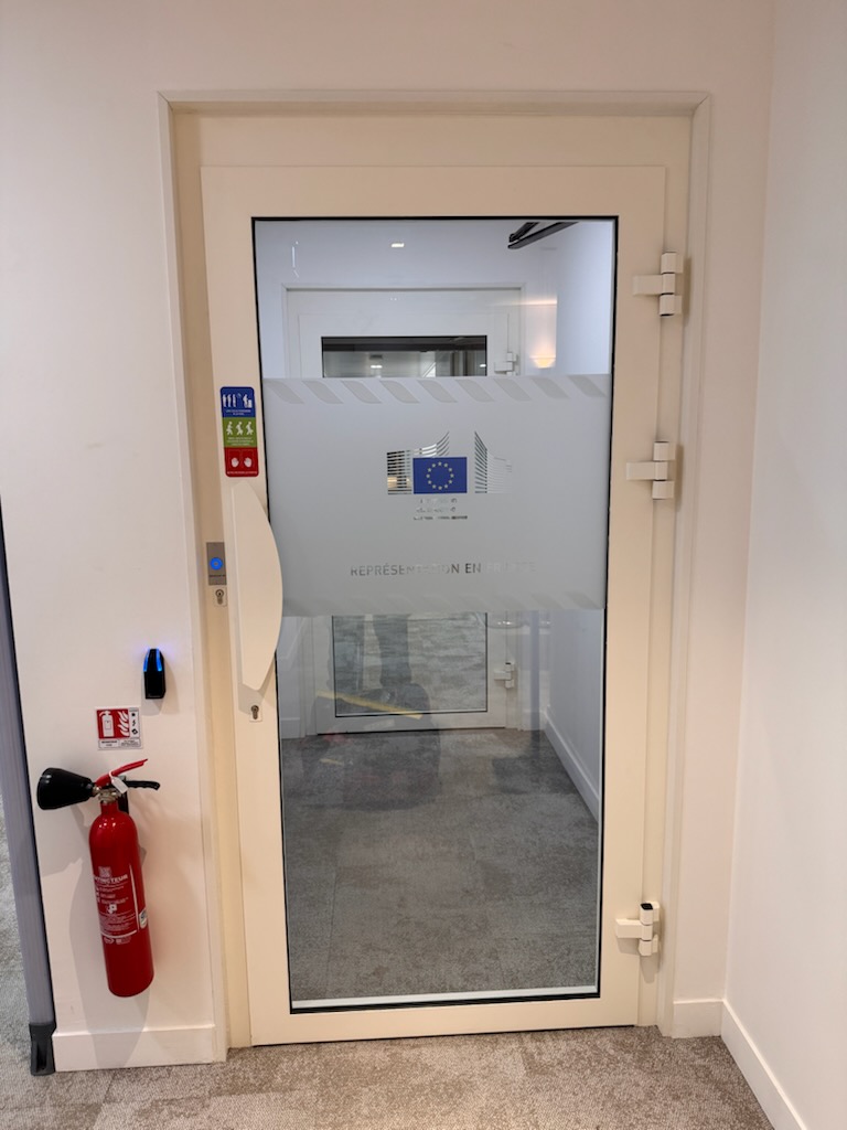 Red Porsche moving fast