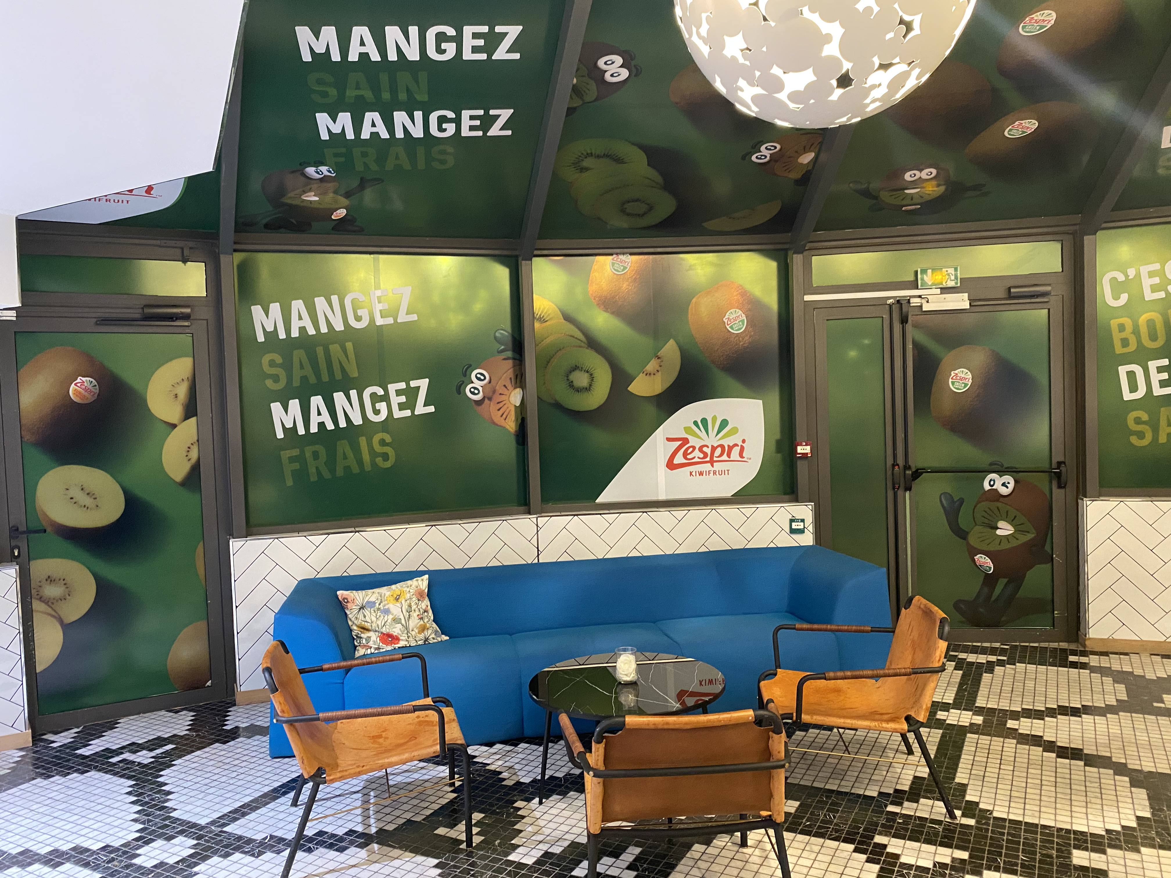 Red Porsche moving fast