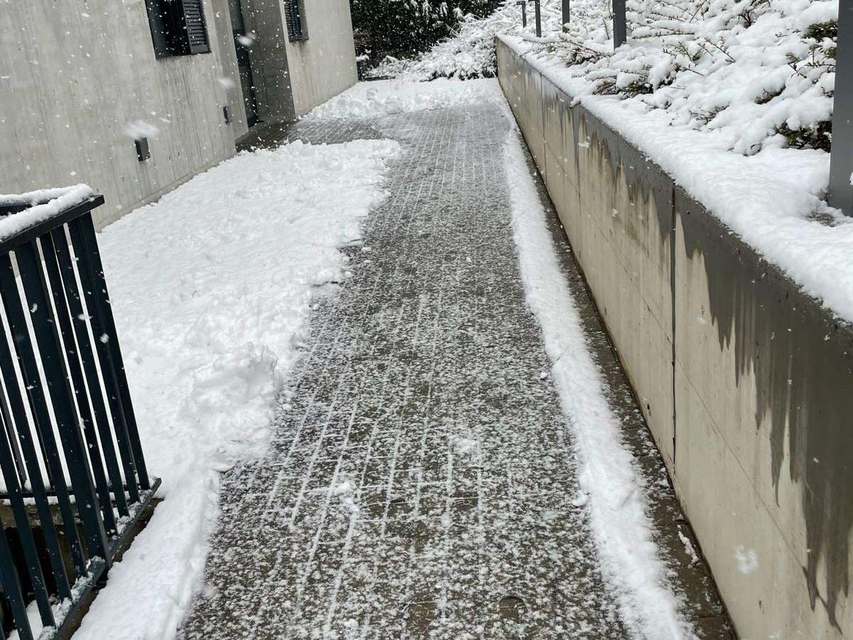 Rimozione neve area esterna condominio
