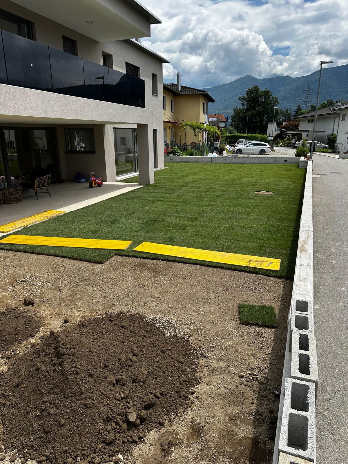 Posa prato a rotoli giardino