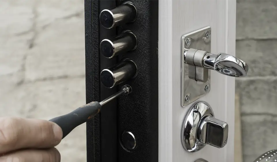 Installation serrure certifiée A2P, trois points