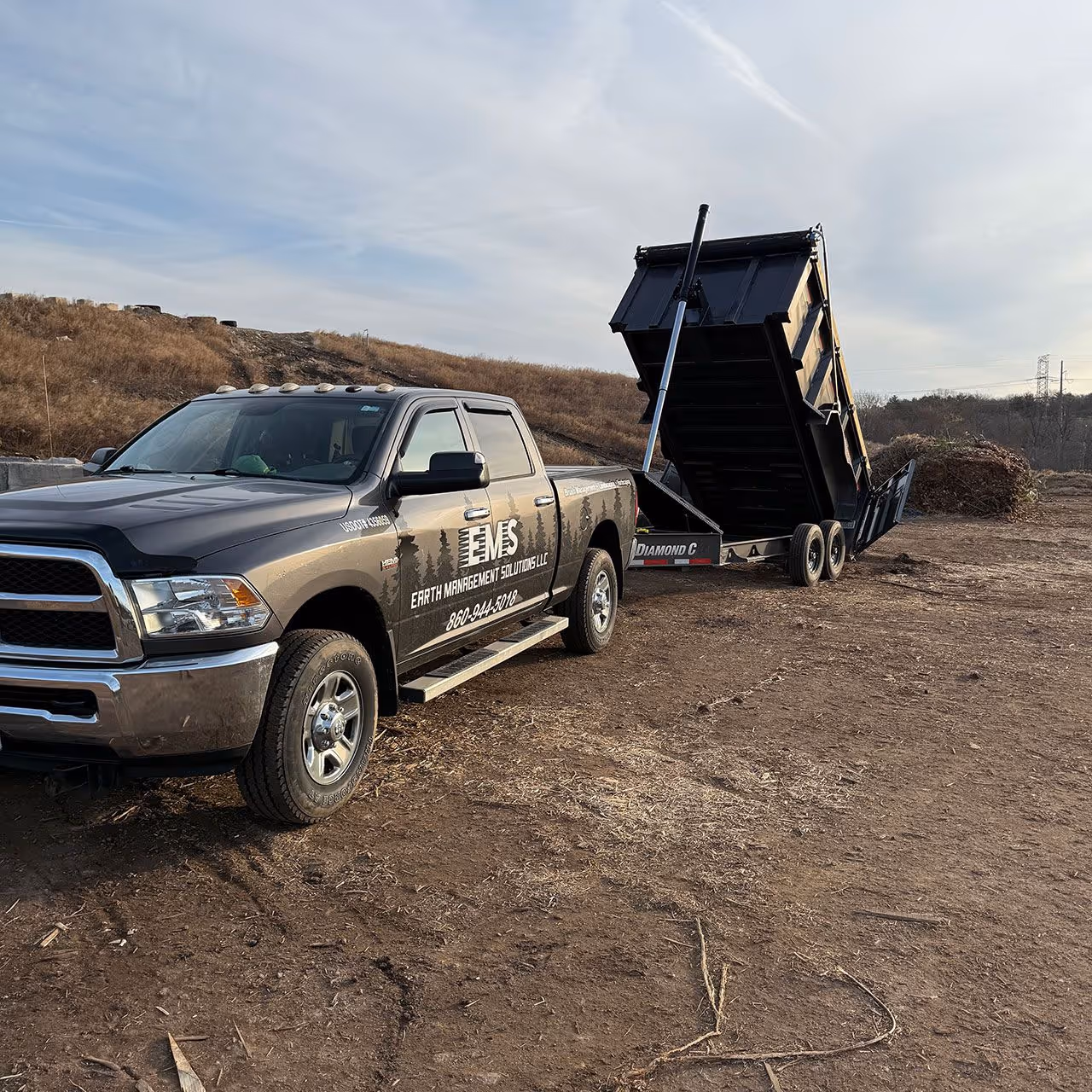 Why choose Earth Management Solutions LLC for professional landscaping, lawn care, and property management services