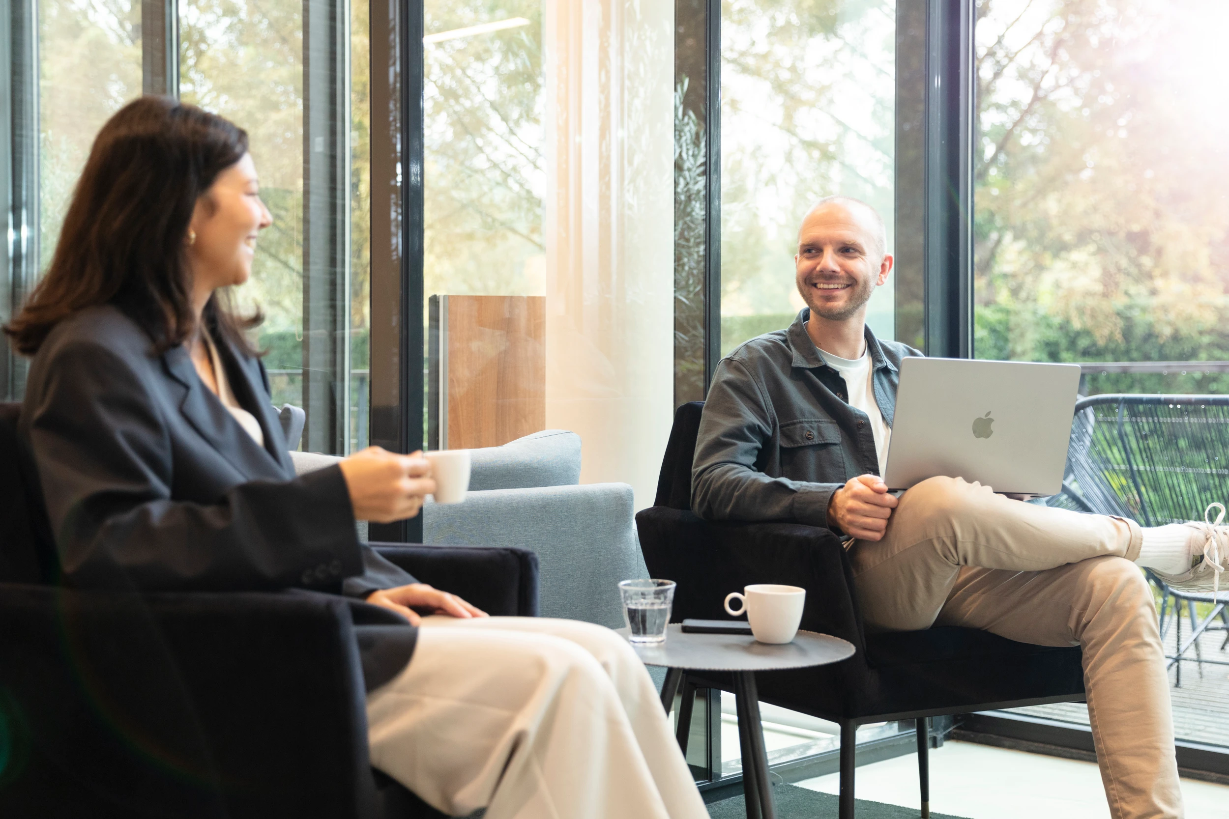 Datagedreven werken training waarbij een expert een groep deelnemers begeleidt tijdens een sessie