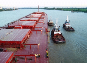 Bulk carrier maneuver