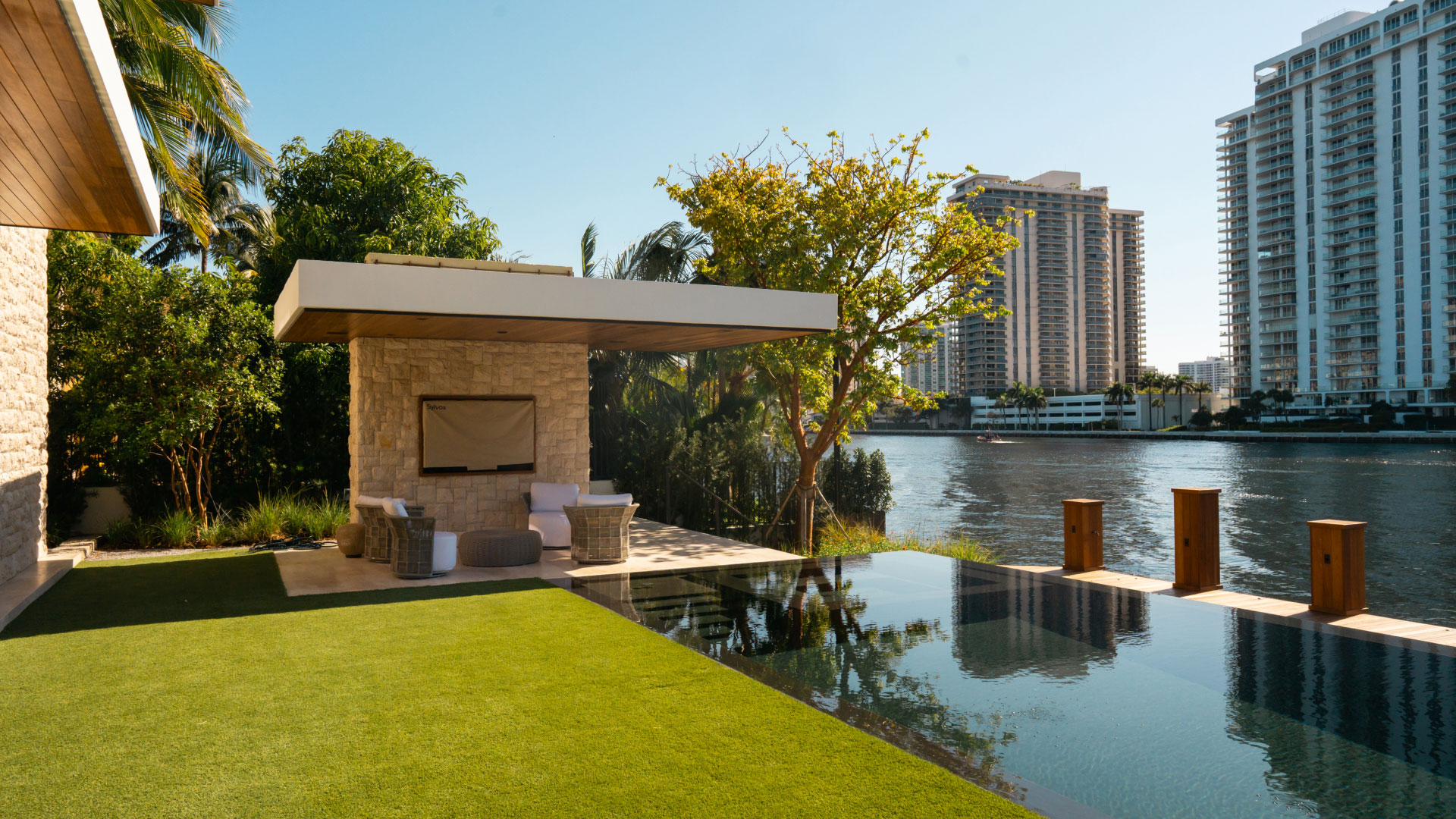 The Light House - Golden Beach, FL | Amarilla architecture project photo 8