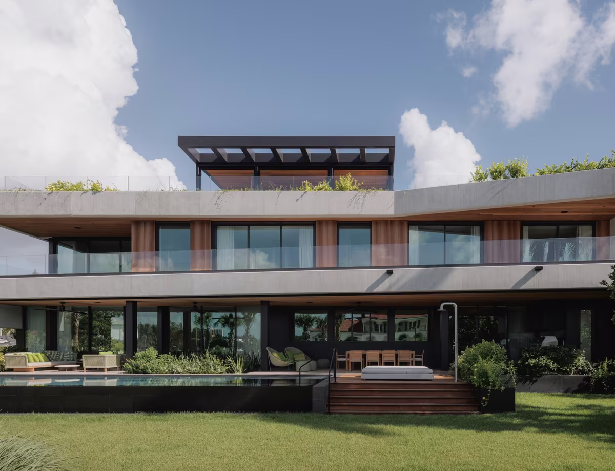 The Concrete House, 485 Sunset Dr, Miami Beach: rear facade with infinity pool | Amarilla