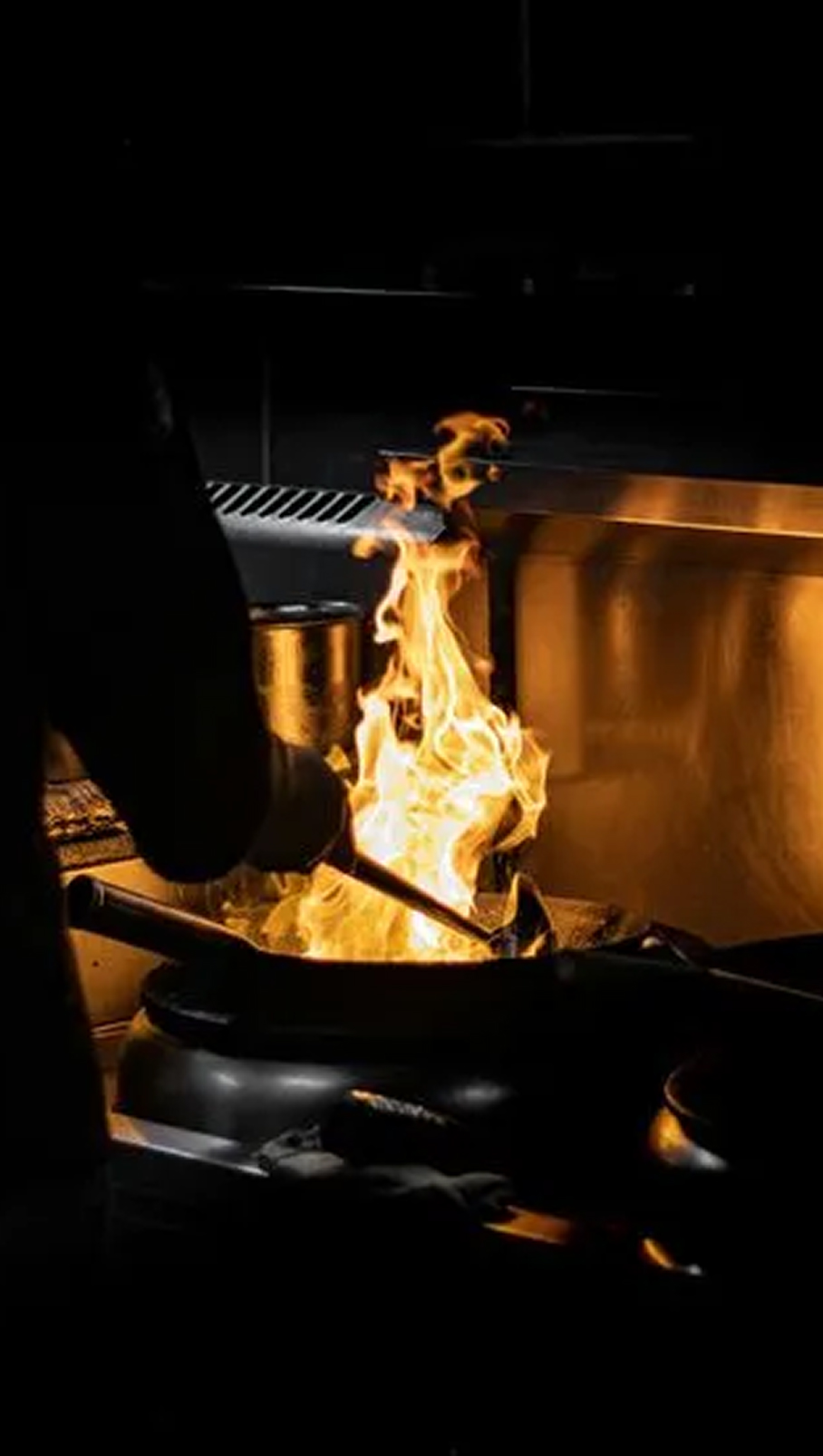 Composición gastronómica de alta cocina, plato del restaurante Akra Alicante