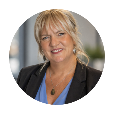 Judi McDonald, Somai