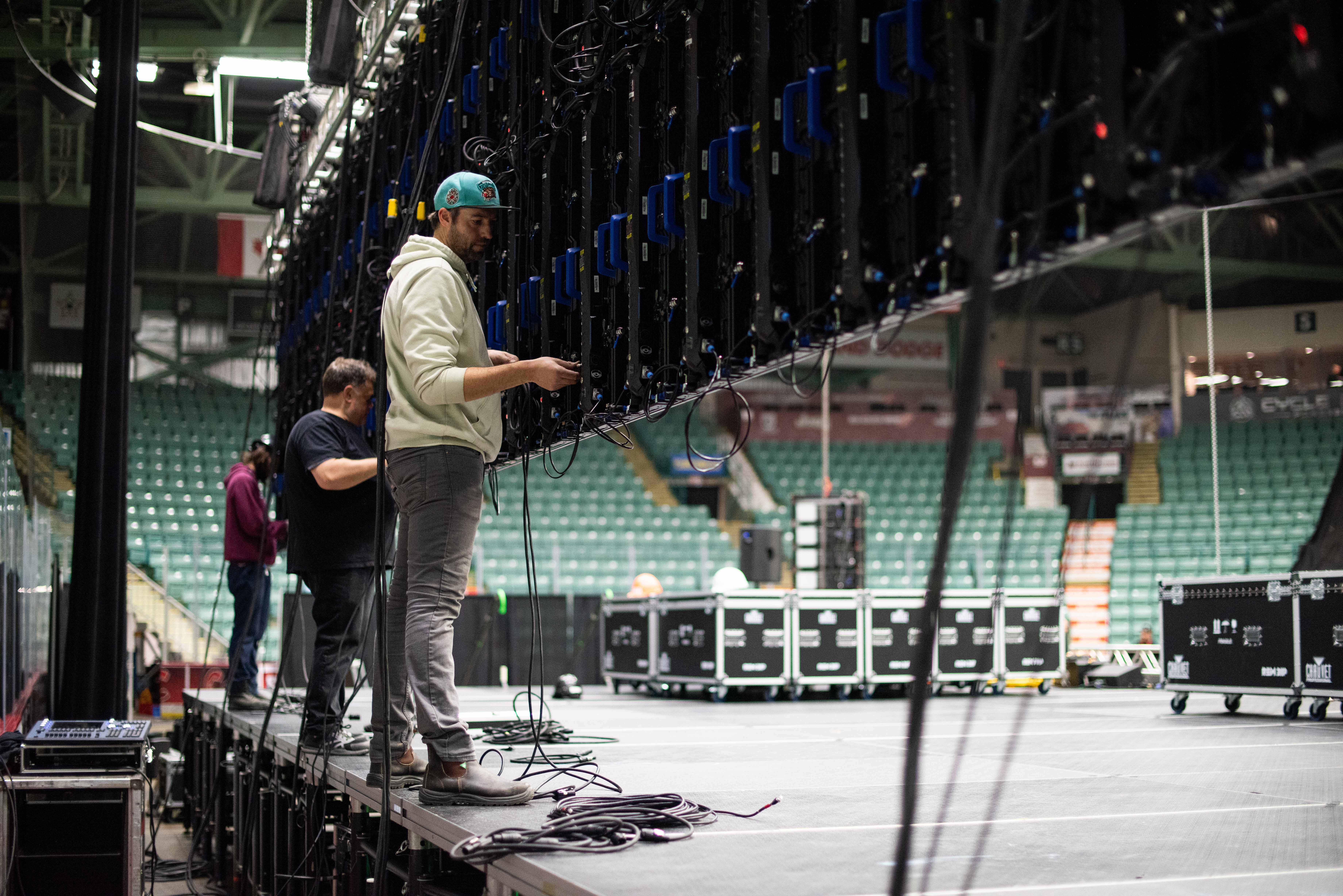 image of concert crowd