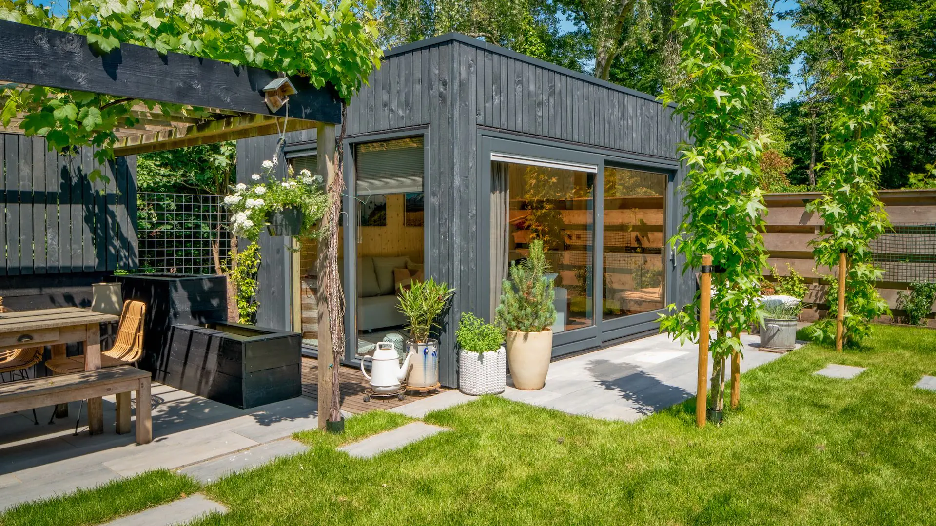 Op maat gemaakt tuinkantoor van UwTuinkantoorSpecialist